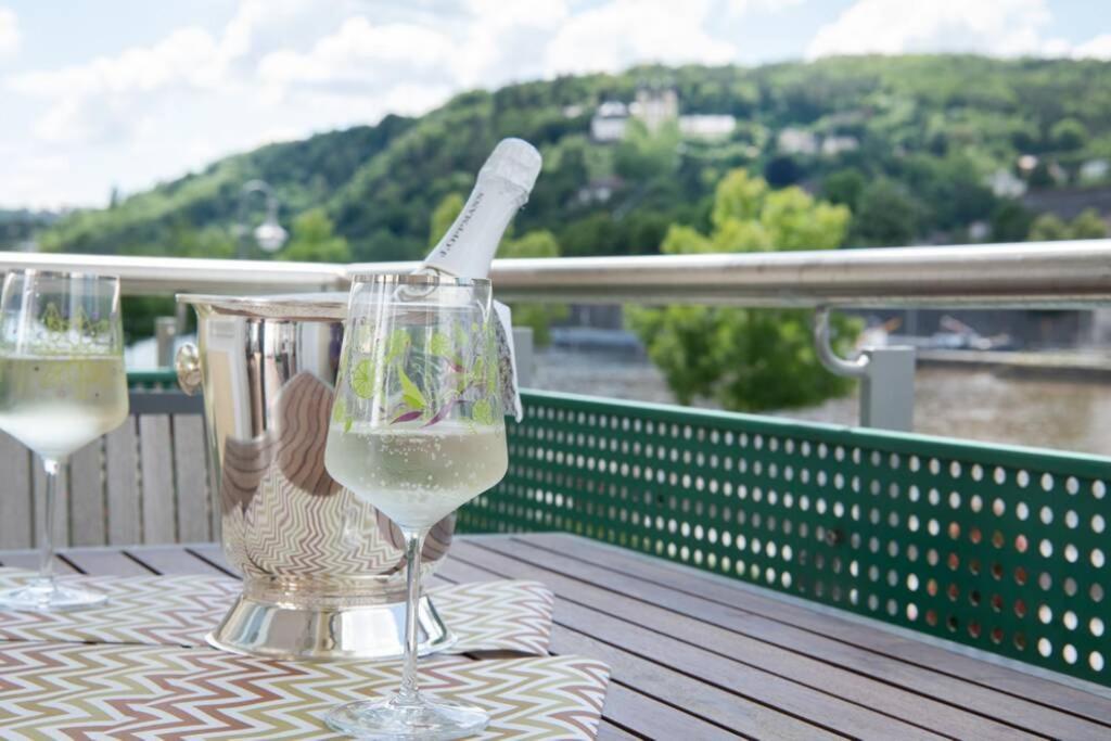 Apartment Panorama Mit Festungsblick